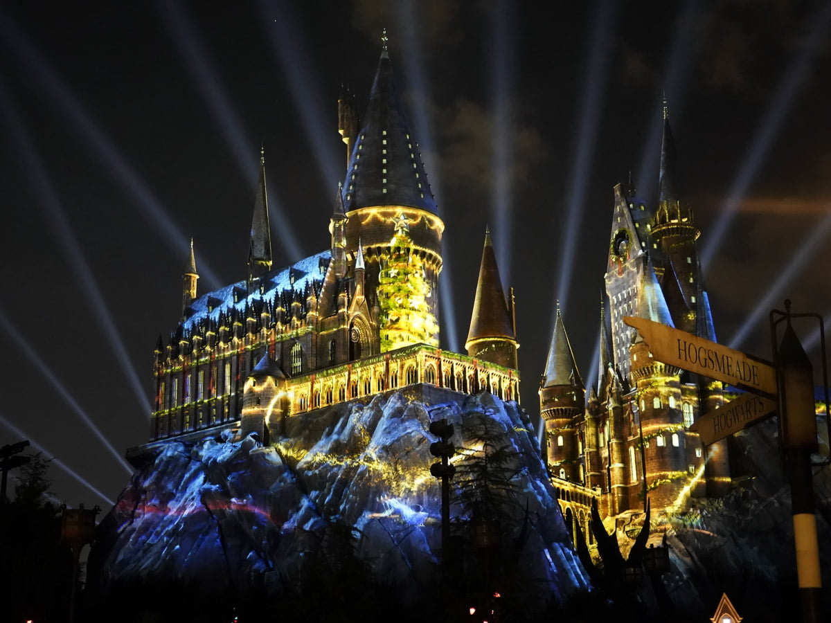 Hogwart's Castle lit-up for Christmas display