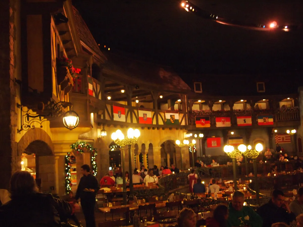 Salón de Biergarten en el pabellón de Alemania en EPCOT, Walt Disney World