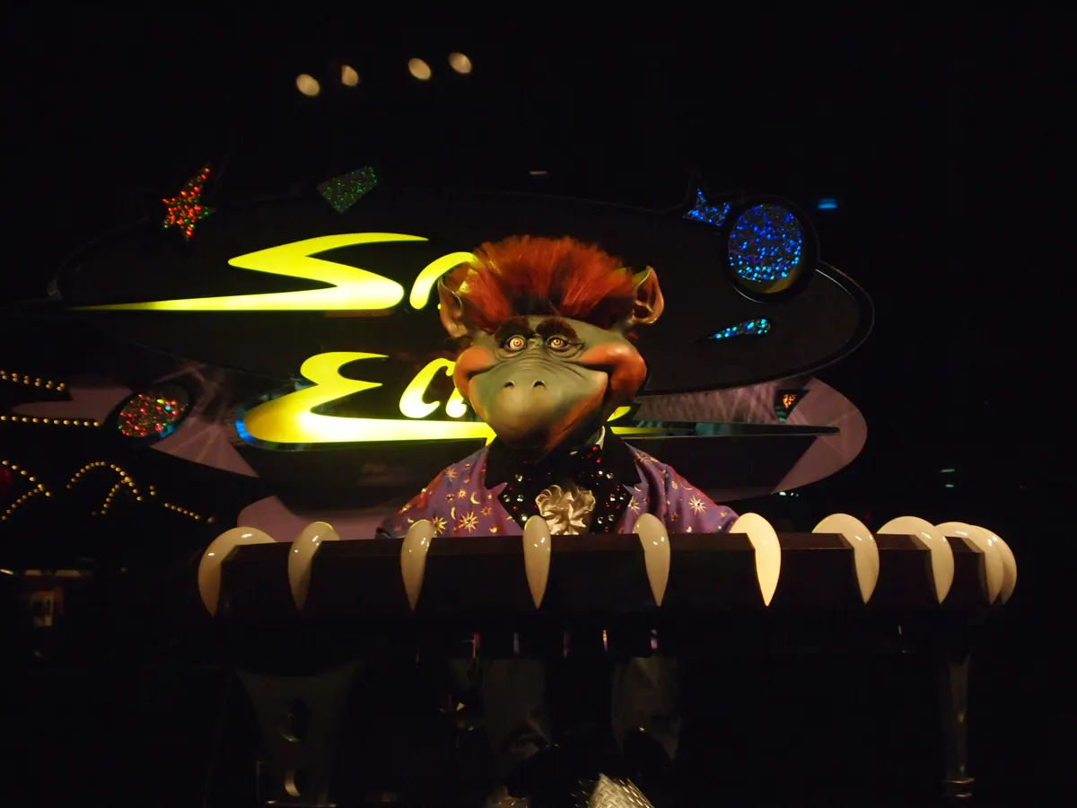 Sonny Eclipse en Cosmic Ray's Starlight Cafe, Tomorrowland