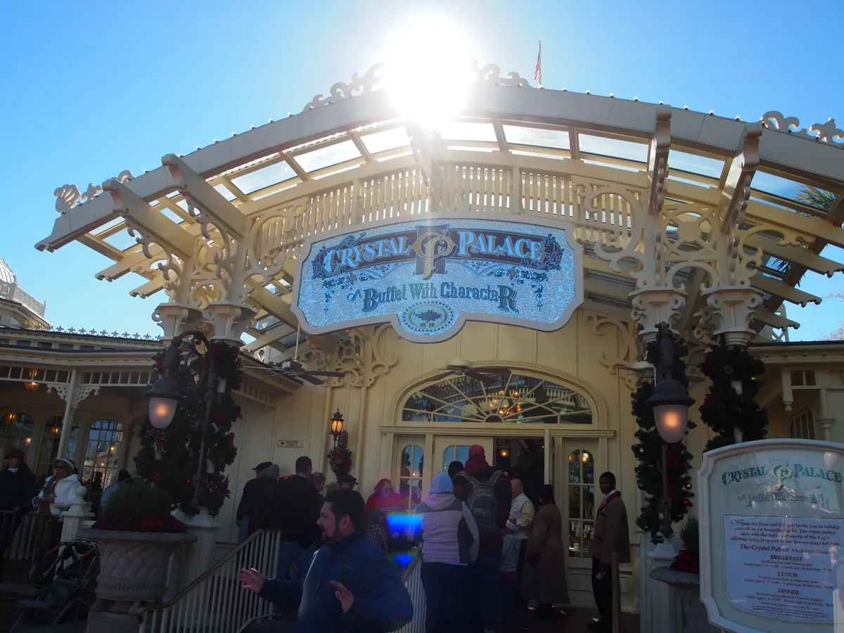 Entrada de The Crystal Palace en Magic Kingdom