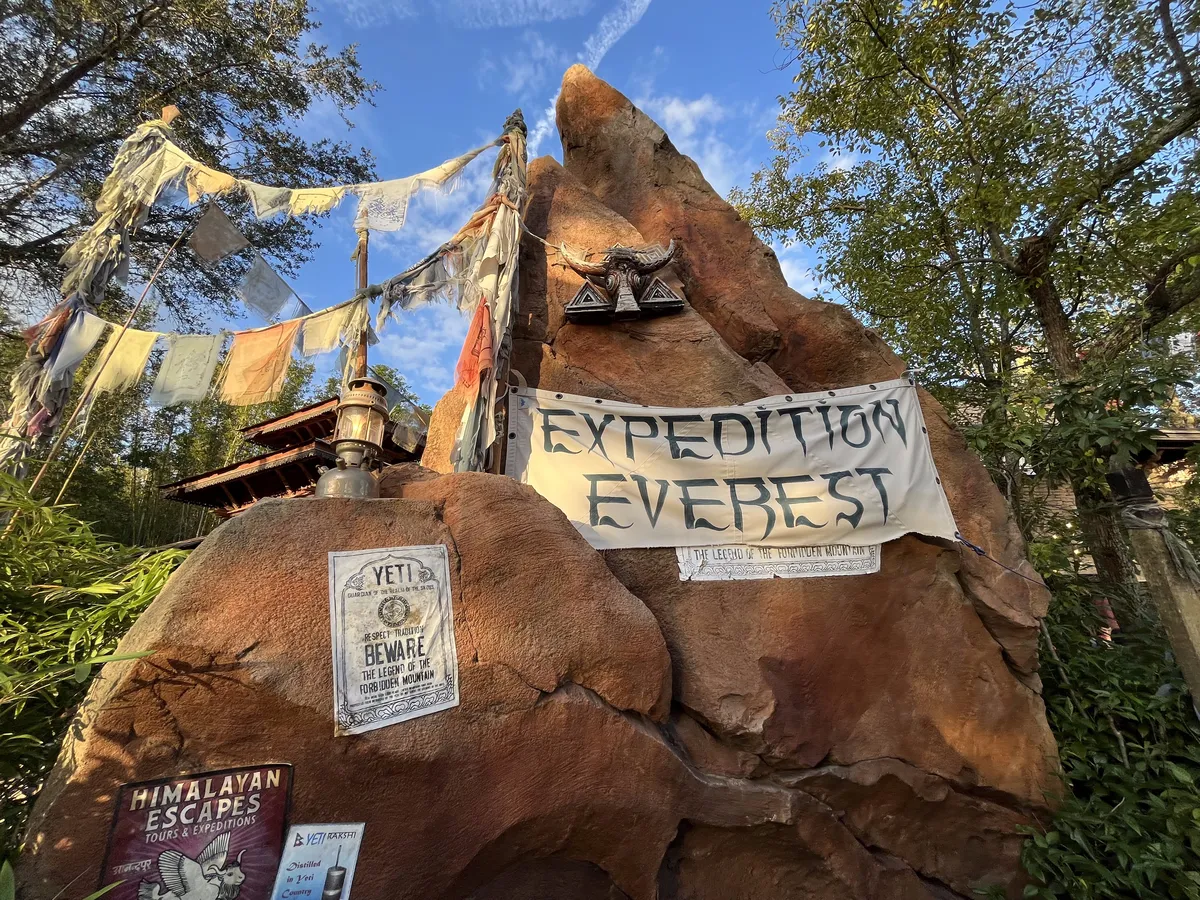 Cartel de Expedition Everest en Animal Kingdom, Walt Disney World
