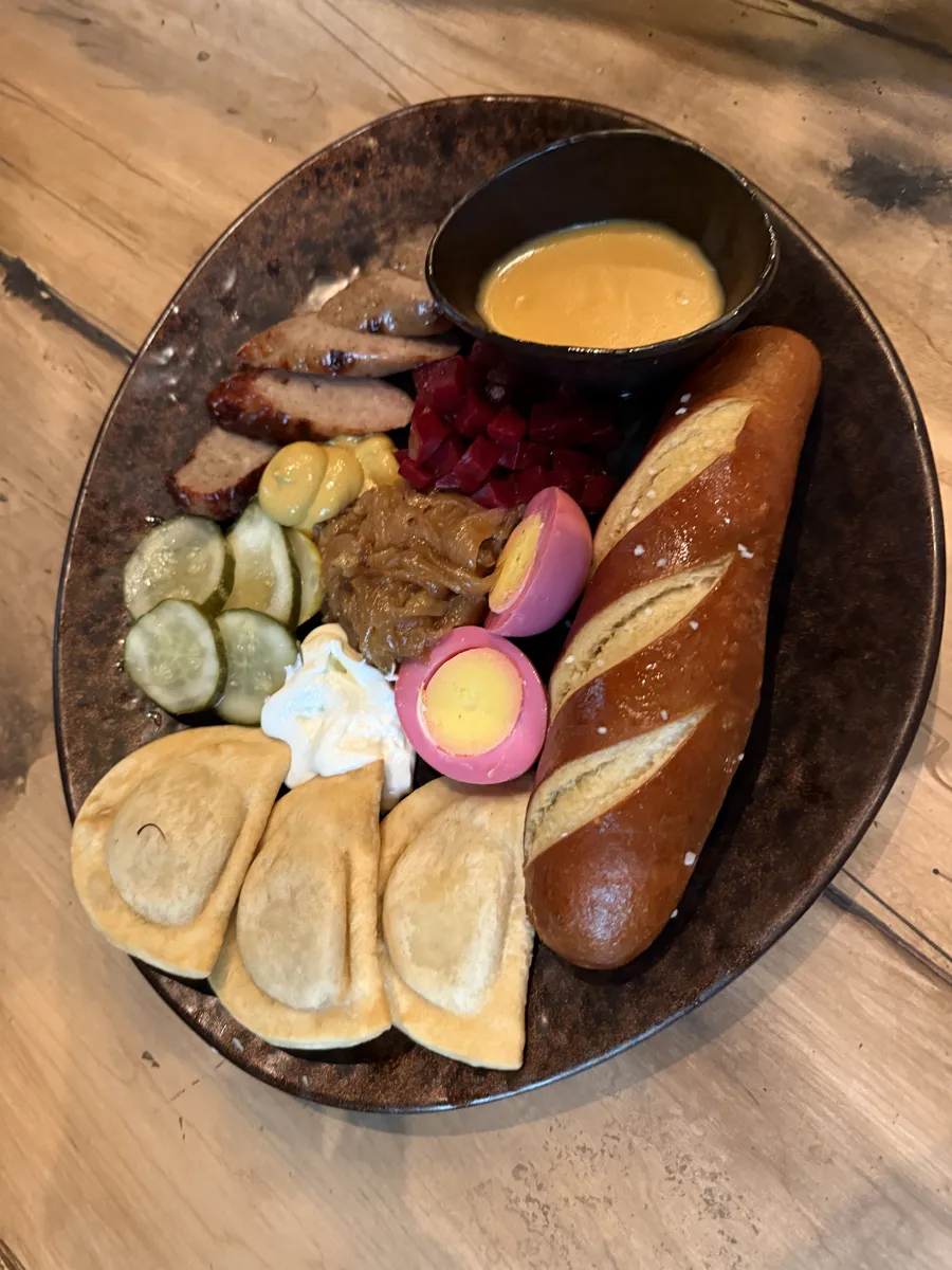 Restaurante Le Gobelet Noir en el Ministerio de Magia en Epic Universe, Universal Orlando