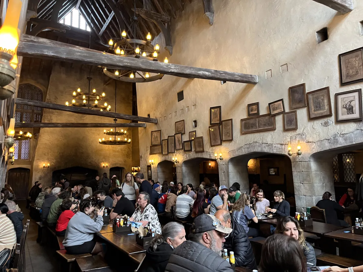 Salón del Leaky Cauldron en Diagon Alley en Universal Studios, Universal Orlando