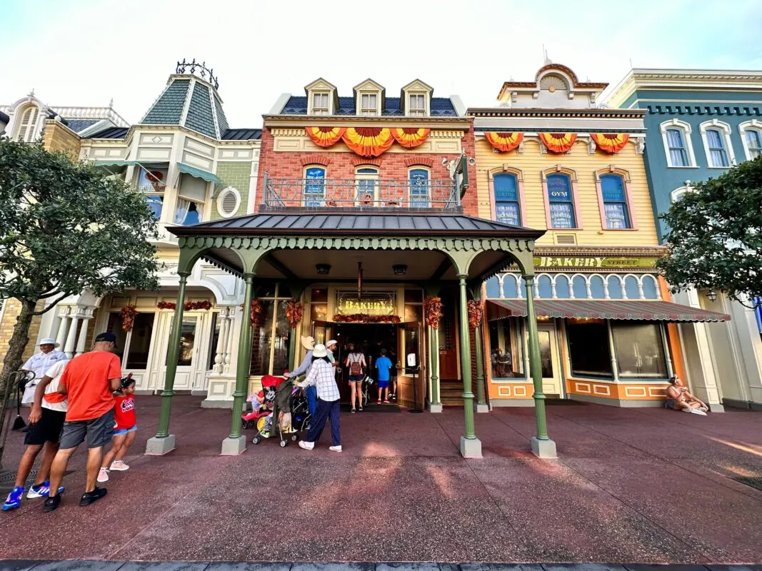 Fachada de Main Street Bakery en Main Street USA