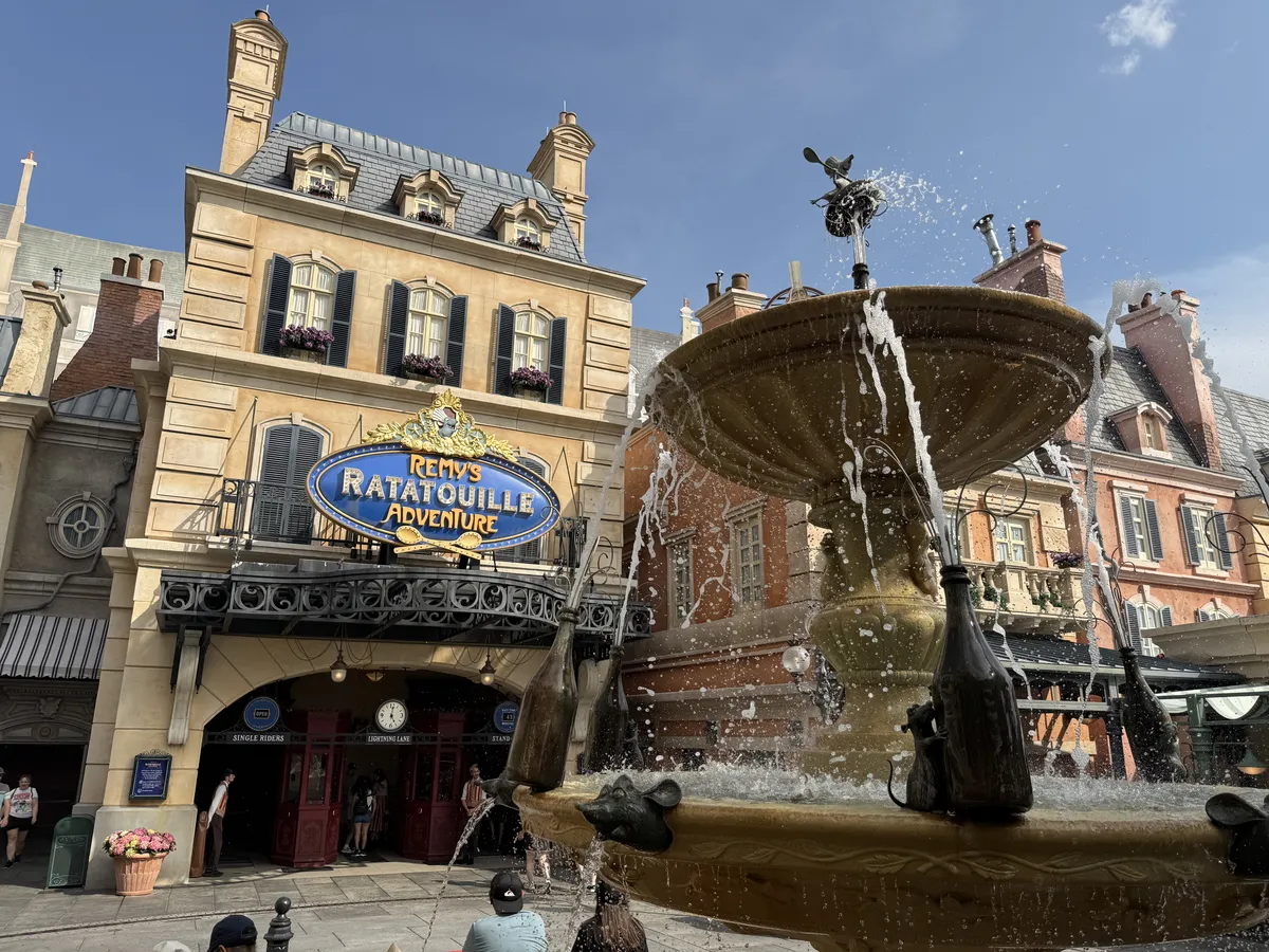 Remy’s Ratatouille Adventure en el pabellón de Francia en EPCOT, Walt Disney World