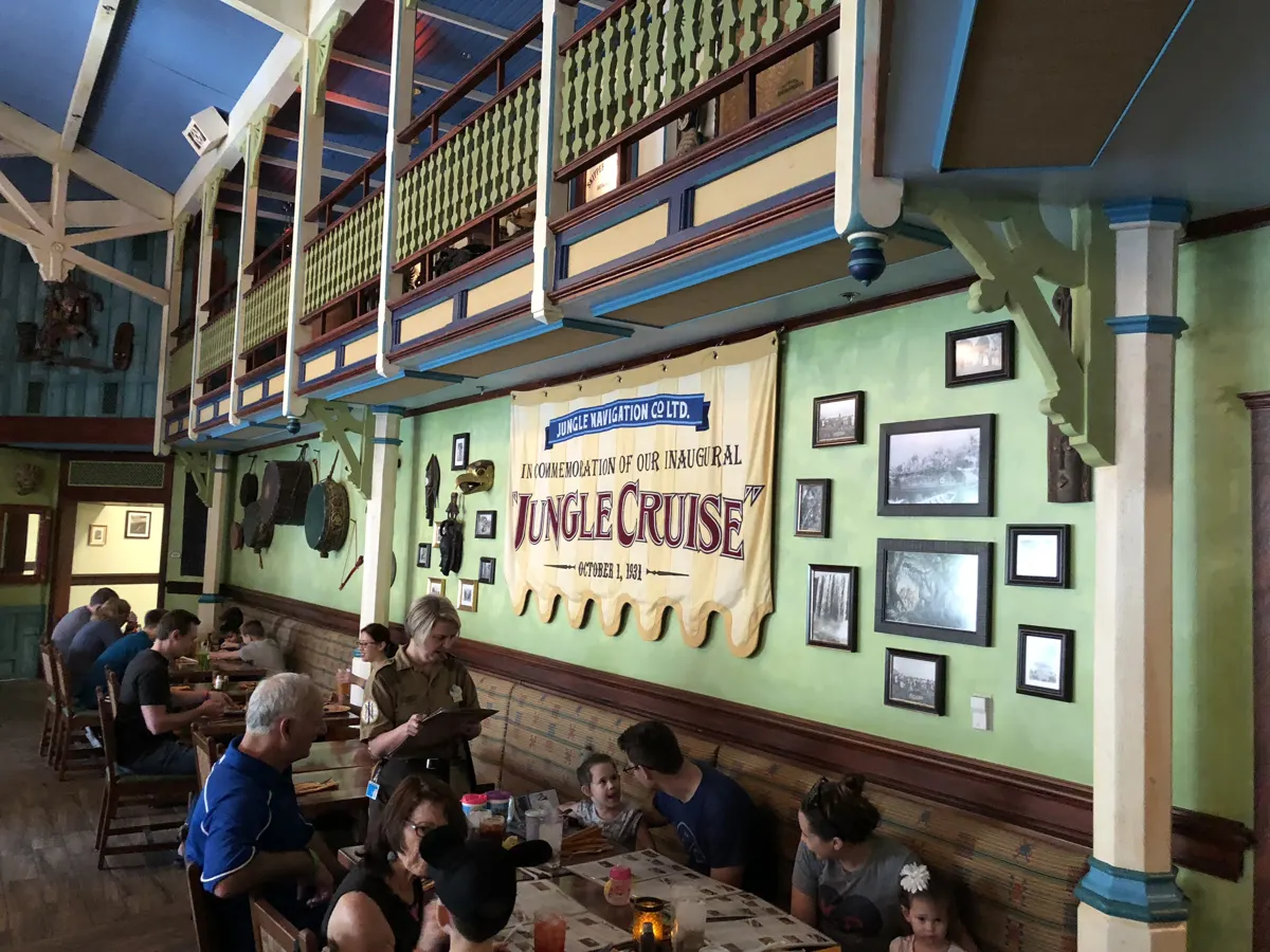 Salón de Jungle Navigation Co. Skipper Canteen en Adventureland
